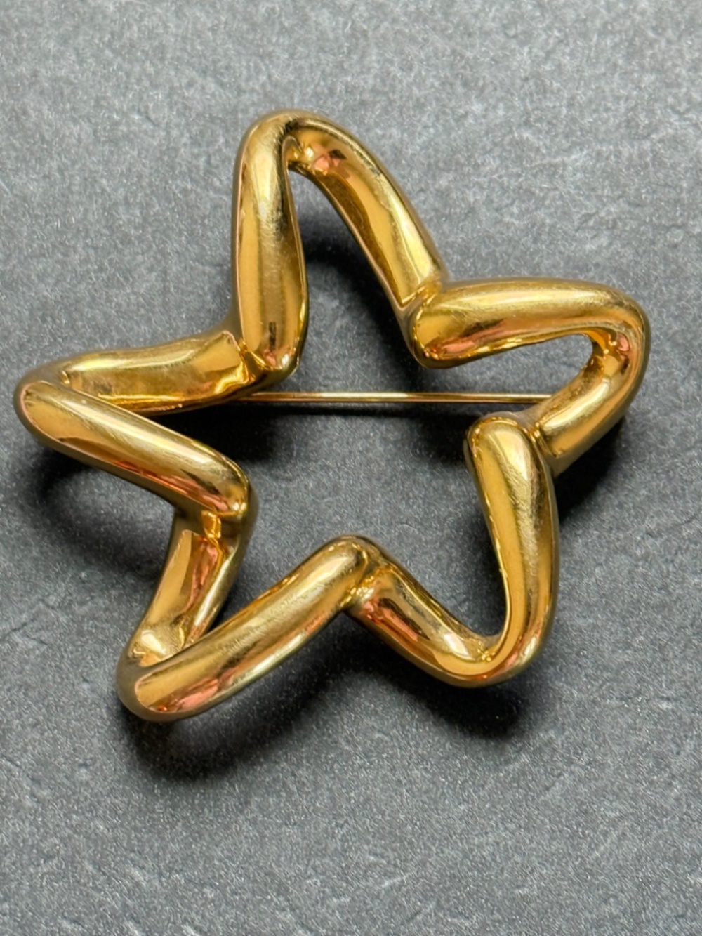 VINTAGE LADY REMINGTON Open Gold Star Brooch Polished Modernist